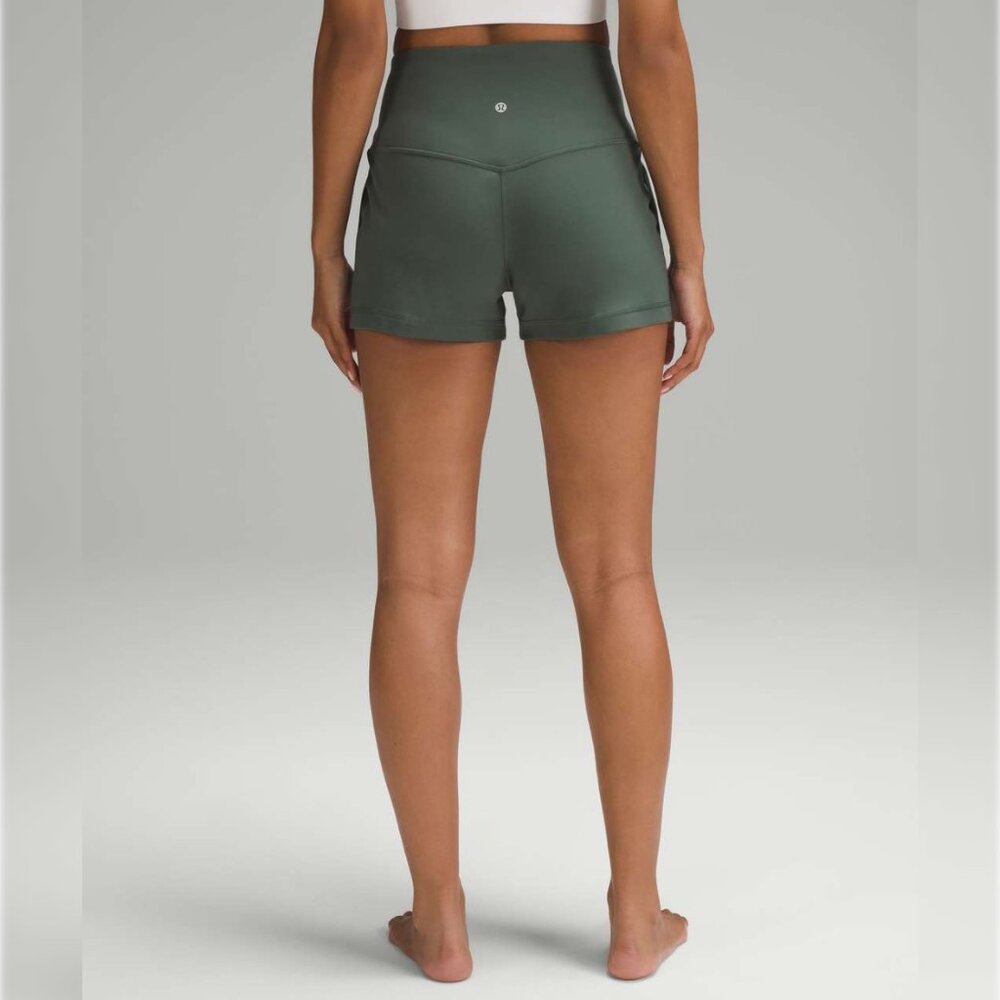 Lululemon | Align Classic-Fit HR Short 3" - Size 6